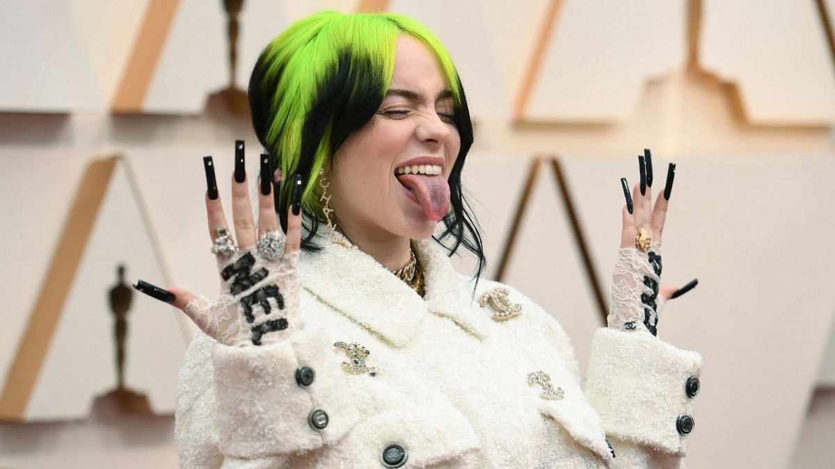 american-music-awards-2025-billie-eilish-sweeps-american-music-awards-2025-with-seven-wins-qLvIhMDi.jpg