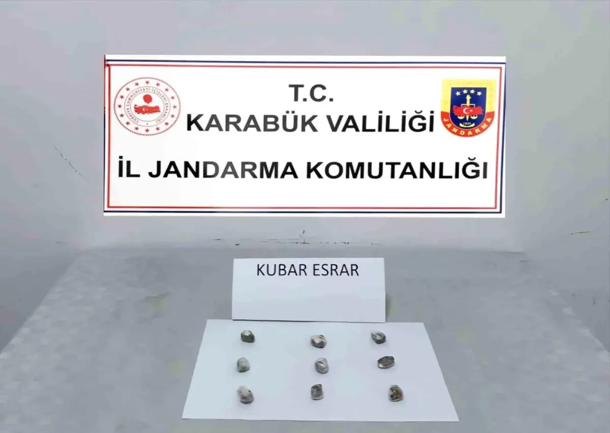 karabukte-957-gram-kubar-esrar-ele-gecirildi-XJPVIxHW.jpg