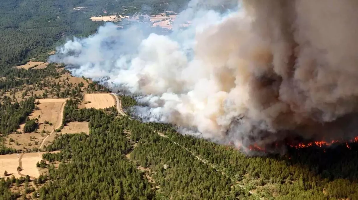 karabukte-orman-yangini-cavuslar-ve-koprubasi-mahalleleri-tahliye-edildi-Q3jNzE3P.jpg